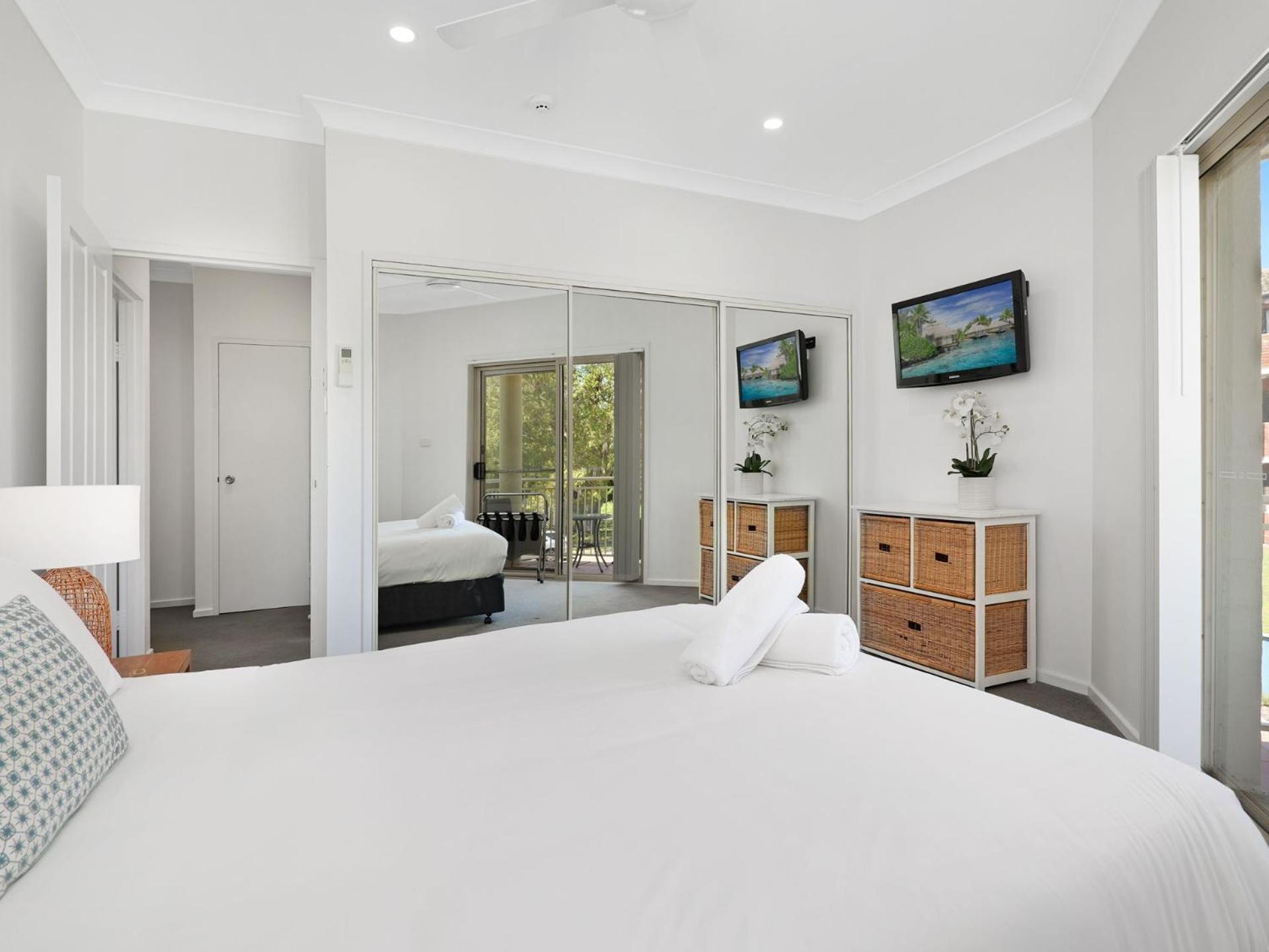 Apartment Martys Little No 1 Two Story *
