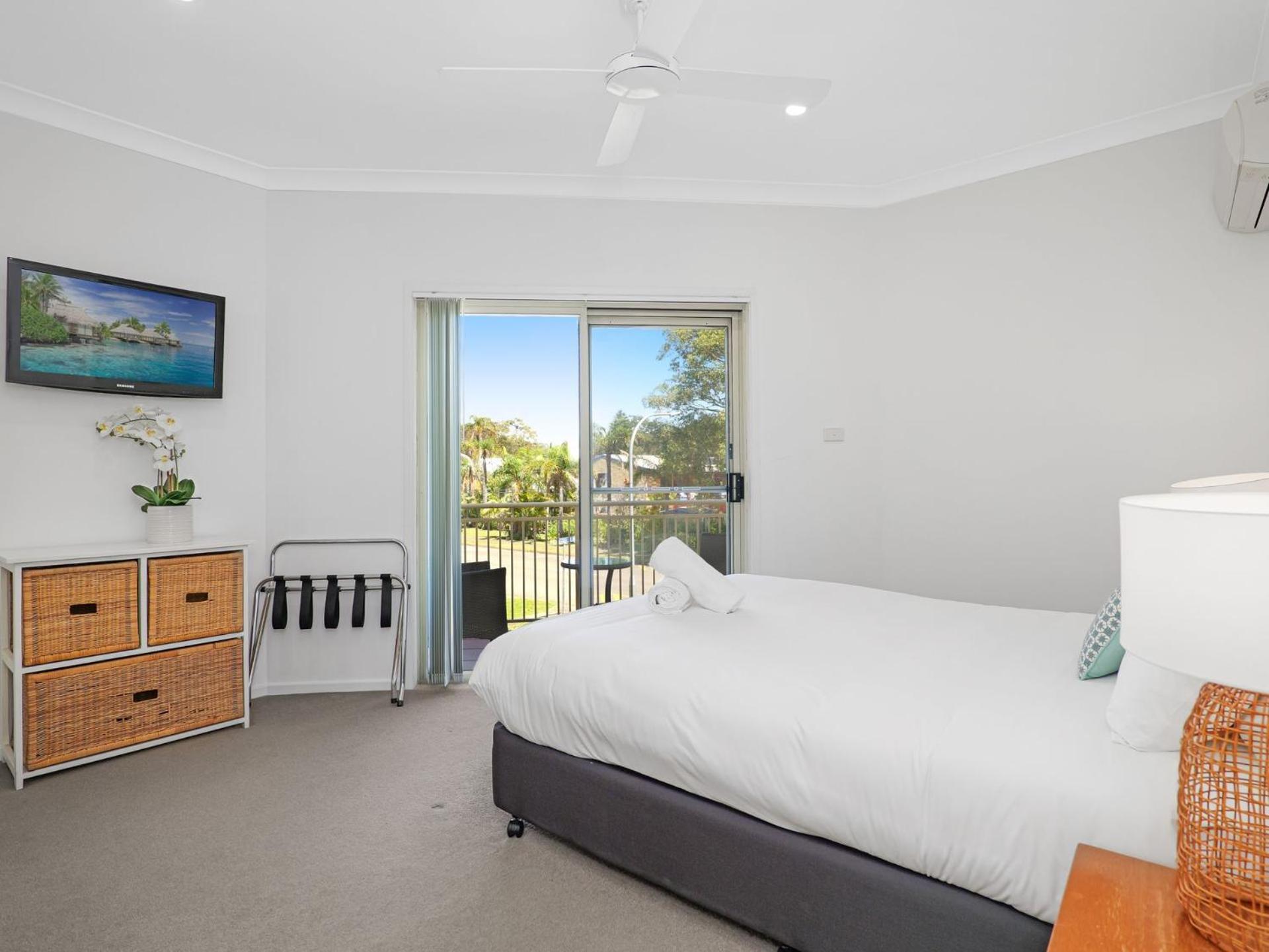 Martys Little No 1 Two Story Apartment Nelson Bay